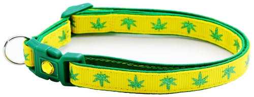 Marijuana Leaves Breakaway Cat Collar